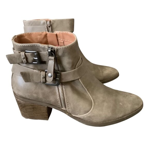 Indigo Rd. Western Ankle Boots Buckle Zip Block Heel Size 7 Women Shoes - Picture 2 of 7